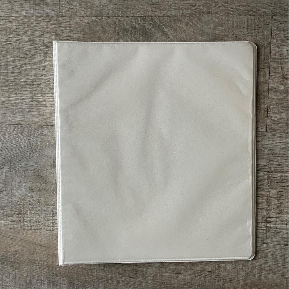 White Binder - Picture 2 of 4